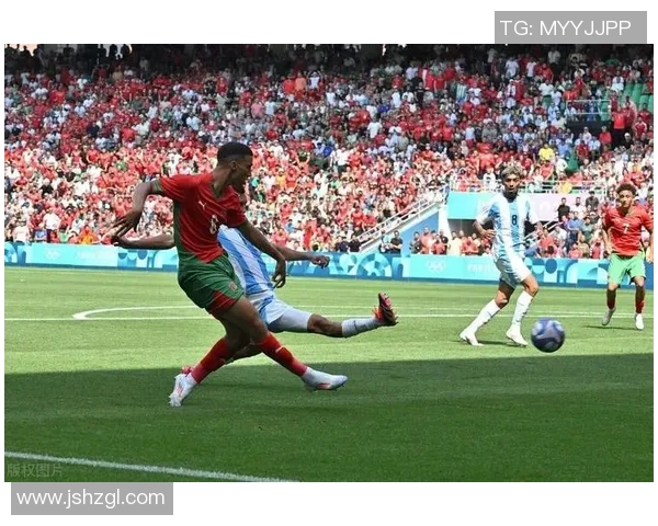 激情四溢的科隆足球比赛展现球队实力与球迷热情的完美结合